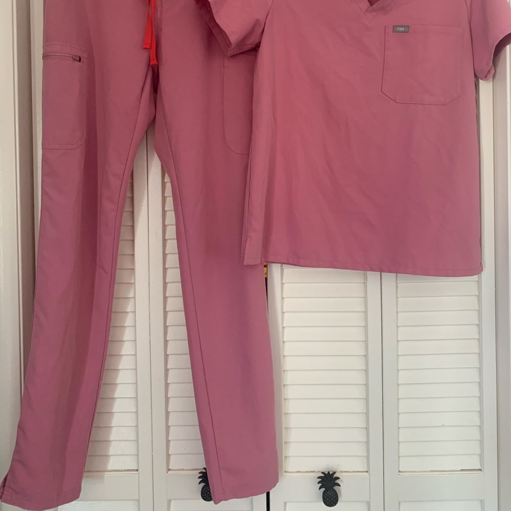Figs scrub set size small/tall chalk pink